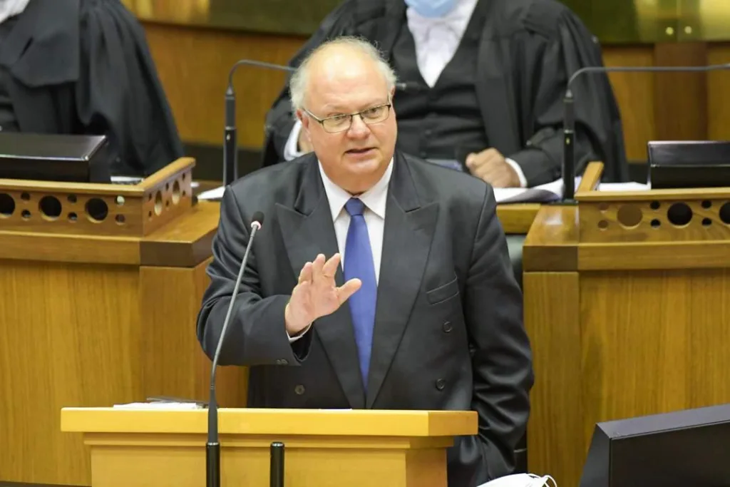 FF Plus leader Corne Mulder addresses Parliament from the podium.